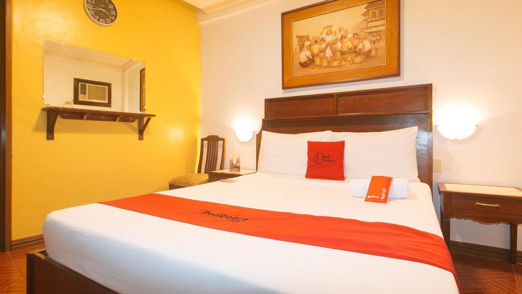 Reddoorz At La Casa Guesthouse Former Reddoorz At Tamarind Street Angeles City Exteriér fotografie