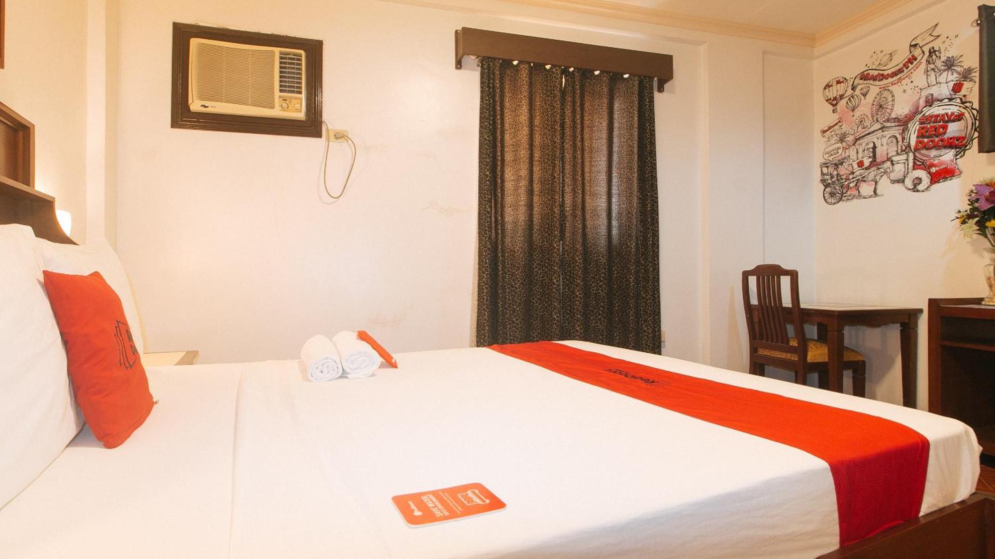 Reddoorz At La Casa Guesthouse Former Reddoorz At Tamarind Street Angeles City Exteriér fotografie