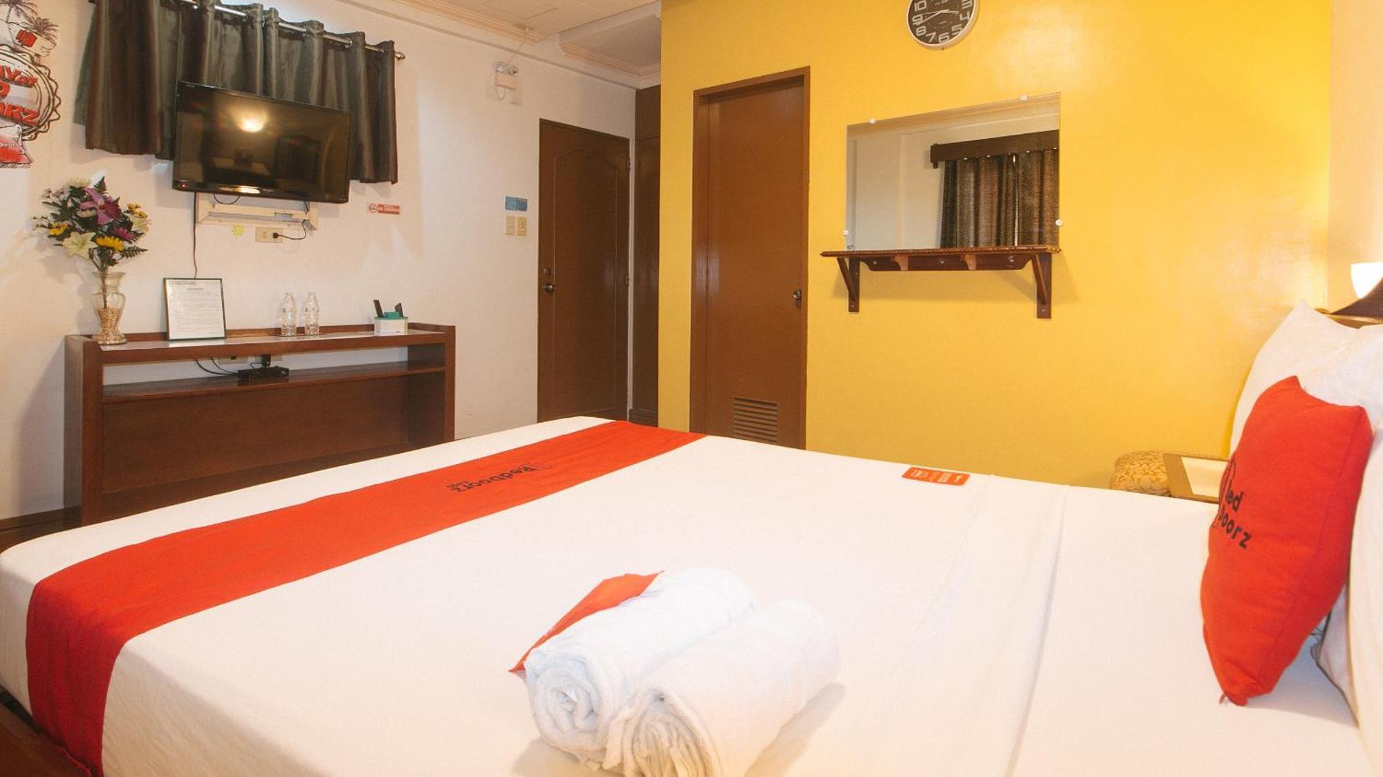 Reddoorz At La Casa Guesthouse Former Reddoorz At Tamarind Street Angeles City Exteriér fotografie